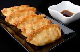 C12. Fried Gyoza (6pcs)